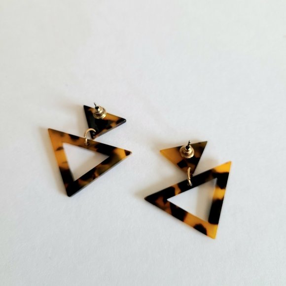 Acrylic geometrical earrings. - Picture 4 of 4